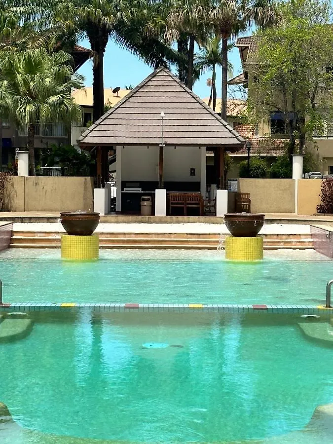 Luxury 2 Bedroom Apartment, Treetop Views, Resort With 4 Swimming Pools Cairns 0*,  Australia